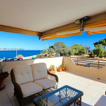 In With 3 Bedrooms And 2 Bathrooms. Apartment Calpe