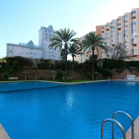 Apartamento In With 3 Bedrooms And 2 Bathrooms.