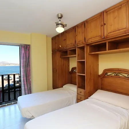 Apartamento In With 3 Bedrooms And 2 Bathrooms.