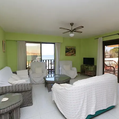 In With 3 Bedrooms And 2 Bathrooms. * Calpe
